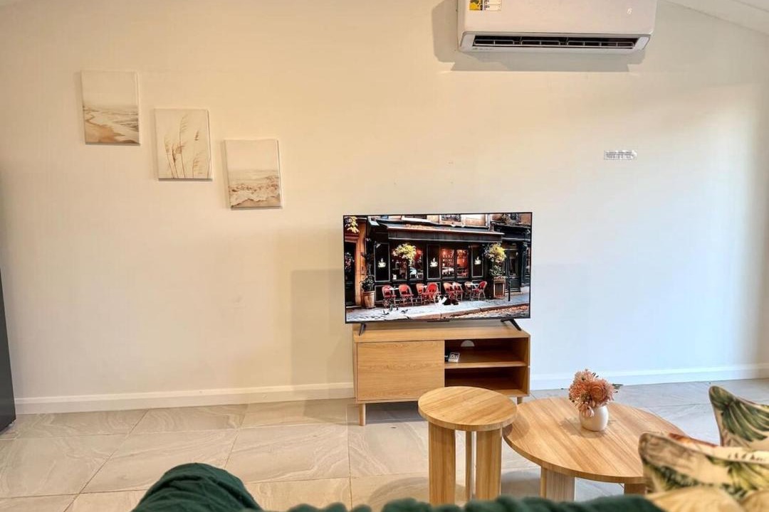 Photo of Livingroom in Belmont
