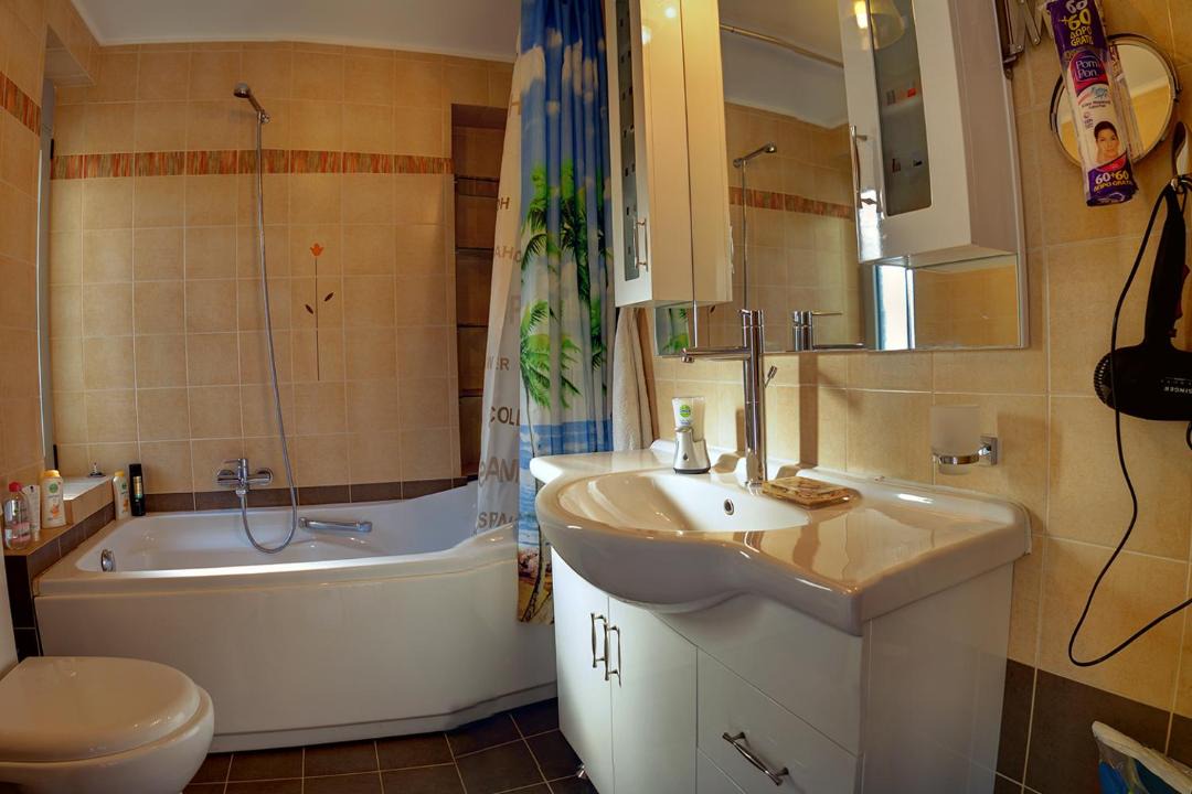Photo of Bathroom in Dorida