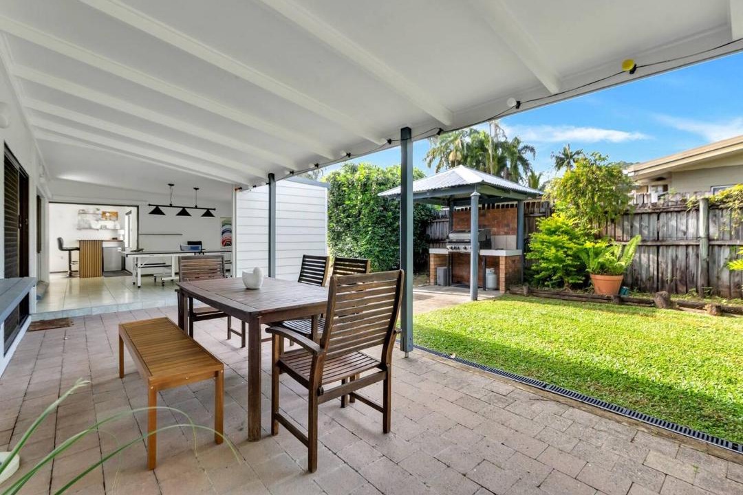 Photo of Patio Balcony in Trinity Beach