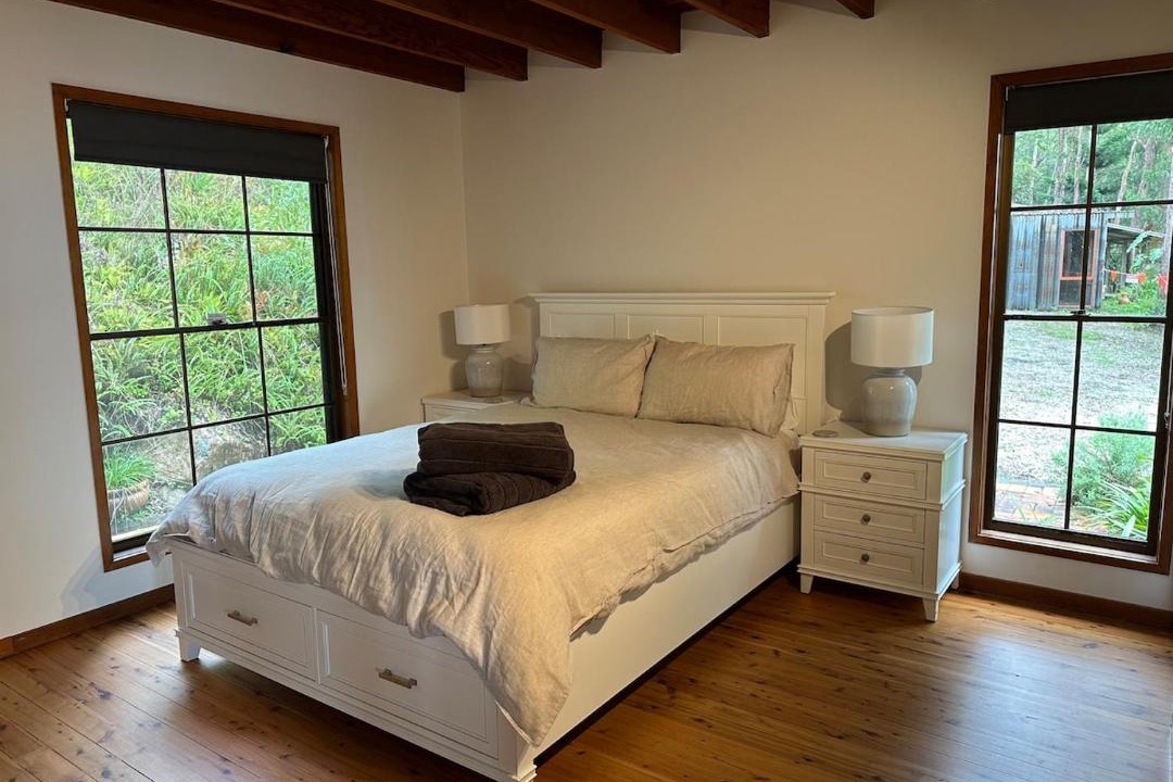 Photo of Bedroom in Lower Beechmont