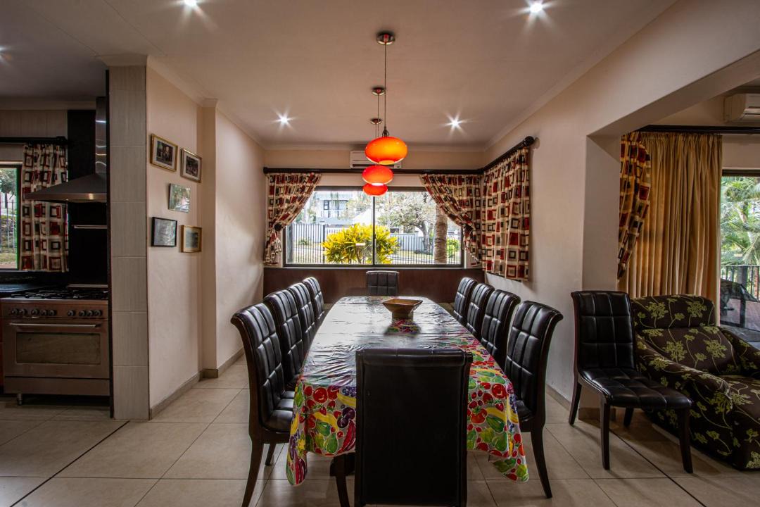 Photo of Livingroom in Manaba Beach