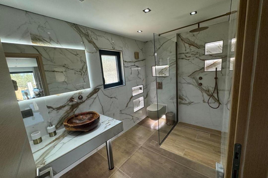 Photo of Bathroom in Omales