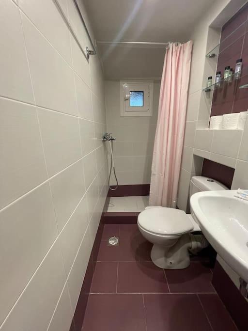 Photo of Bathroom in Manikia