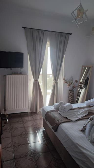 Photo of Bedroom in Marmari