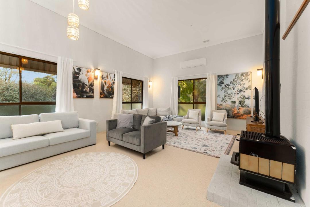 Photo of Livingroom in Springbrook