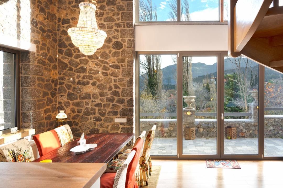 Photo of Others in Eptalofos