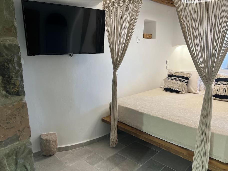 Photo of Bedroom in Milos