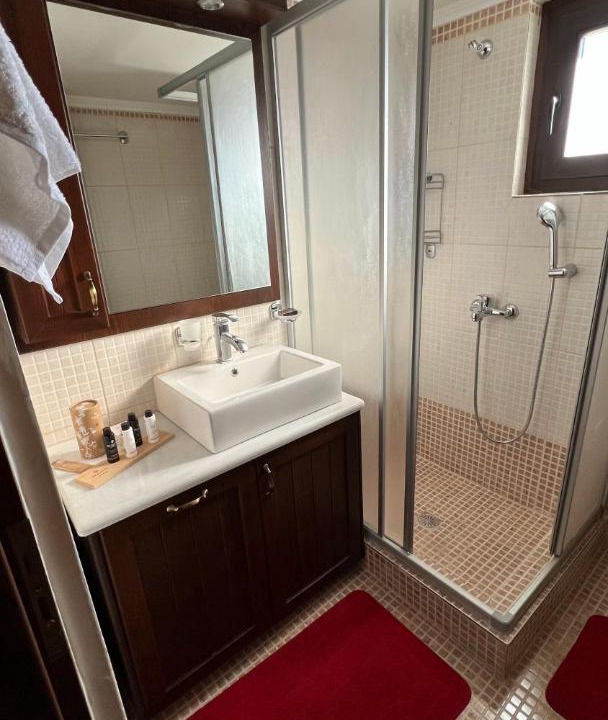 Photo of Bathroom in Polidrosos