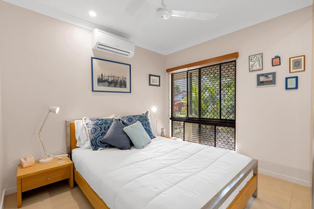 Photo of Bedroom in Clifton Beach
