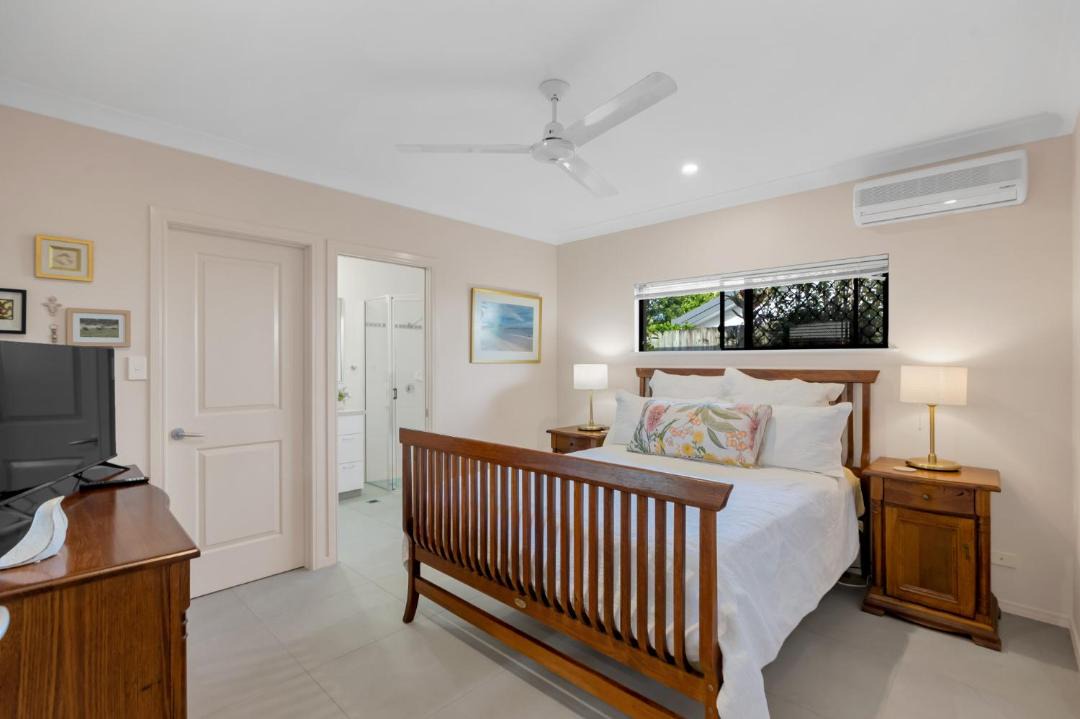 Photo of Bedroom in Clifton Beach
