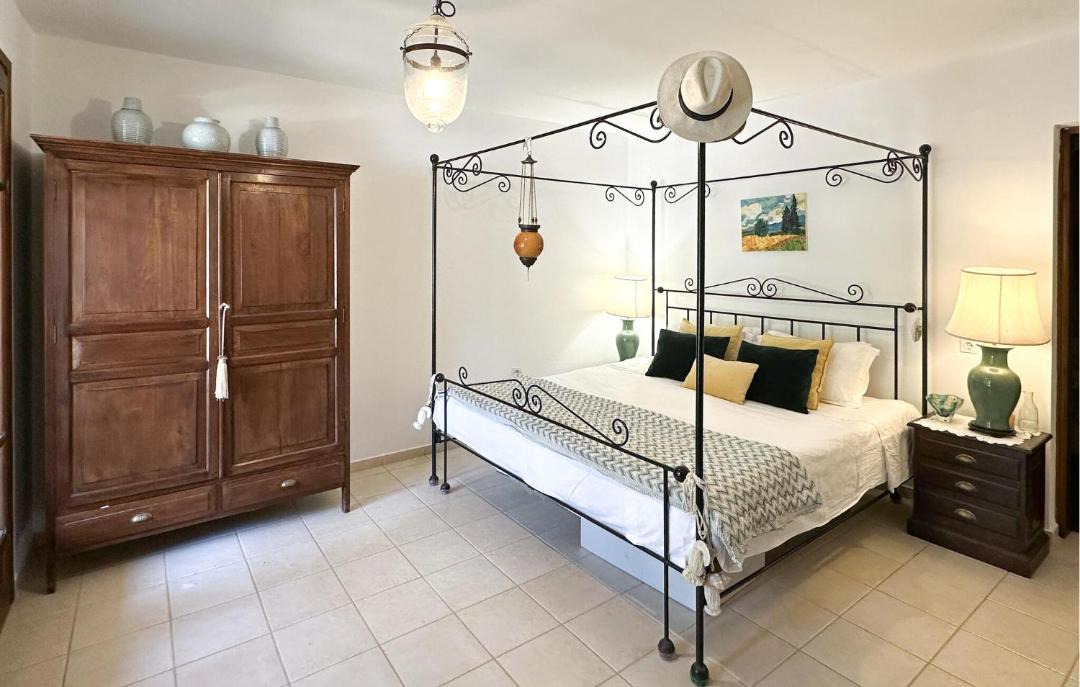 Photo of Bedroom in Astros