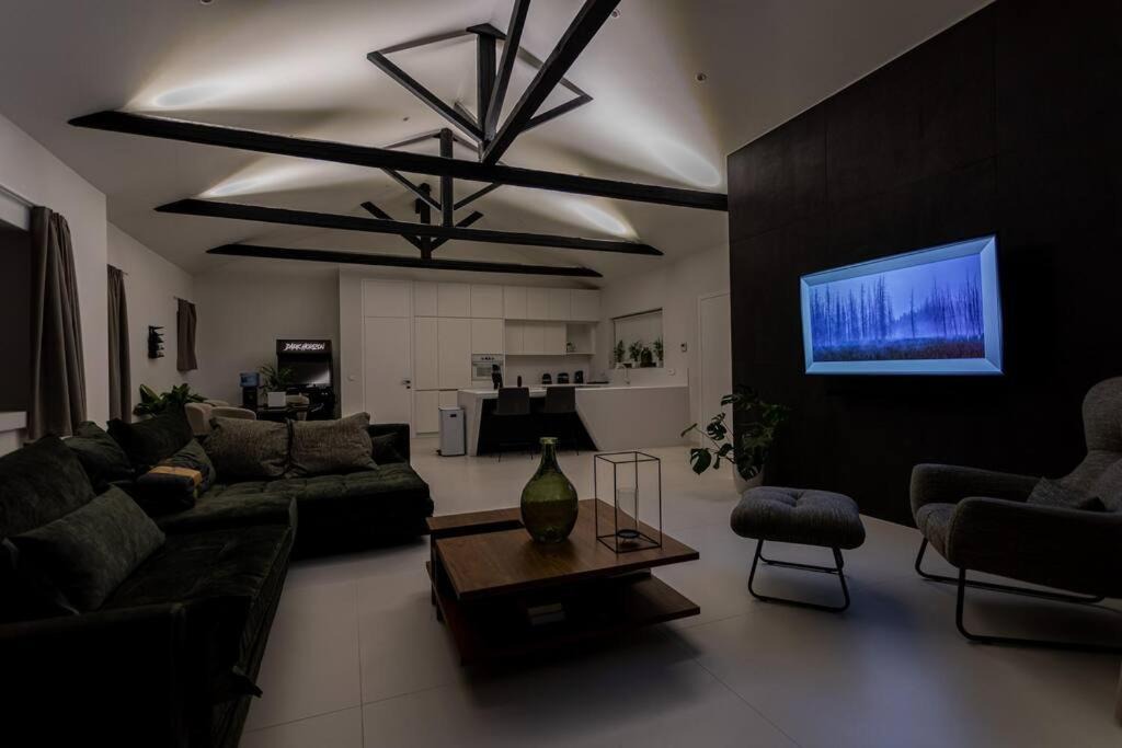 Photo of Livingroom in Lefktro