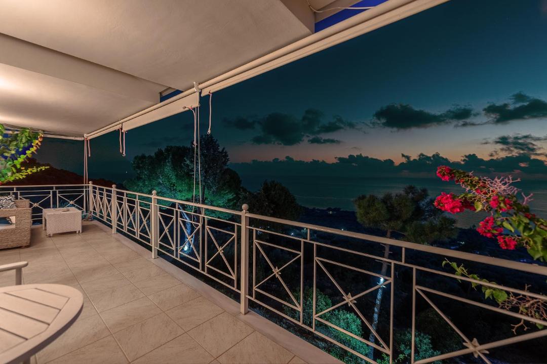 Photo of Patio Balcony in Zalongo