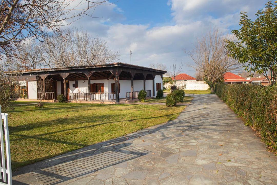 Photo of Buildings in Mavromati