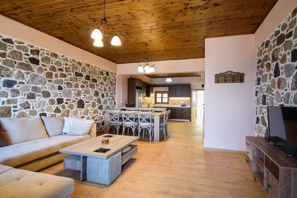Photo of Livingroom in Mandraki