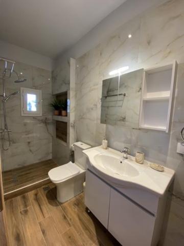 Photo of Bathroom in Aitoliko