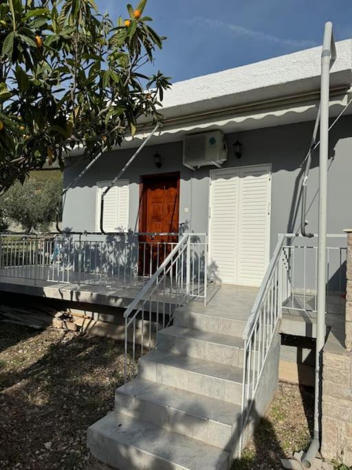 Photo of Buildings in Limni Vouliagmenis