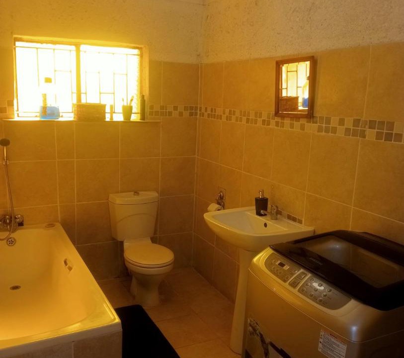 Photo of Livingroom in Matibidi