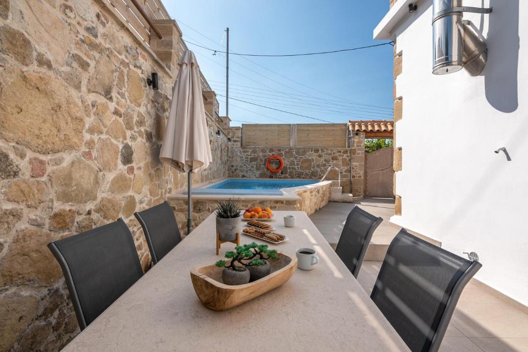Photo of Patio Balcony in Koukounara