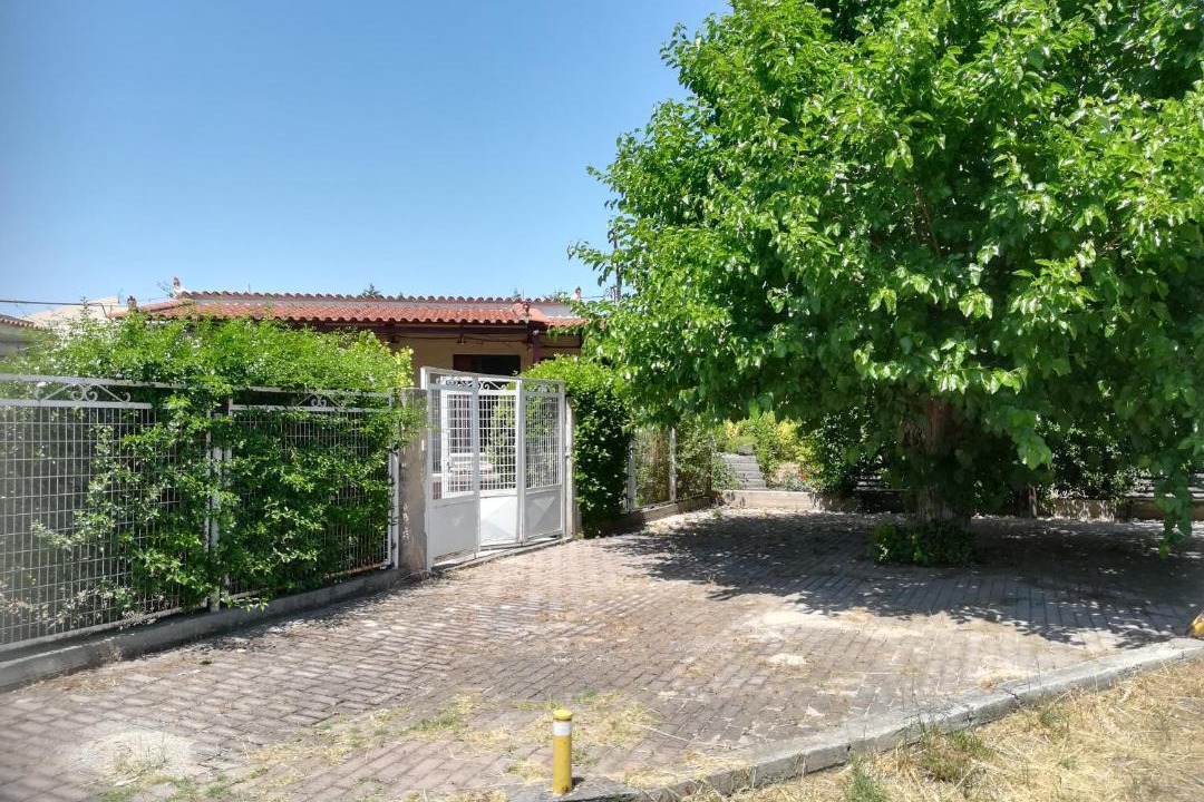 Photo of Buildings in Eretria