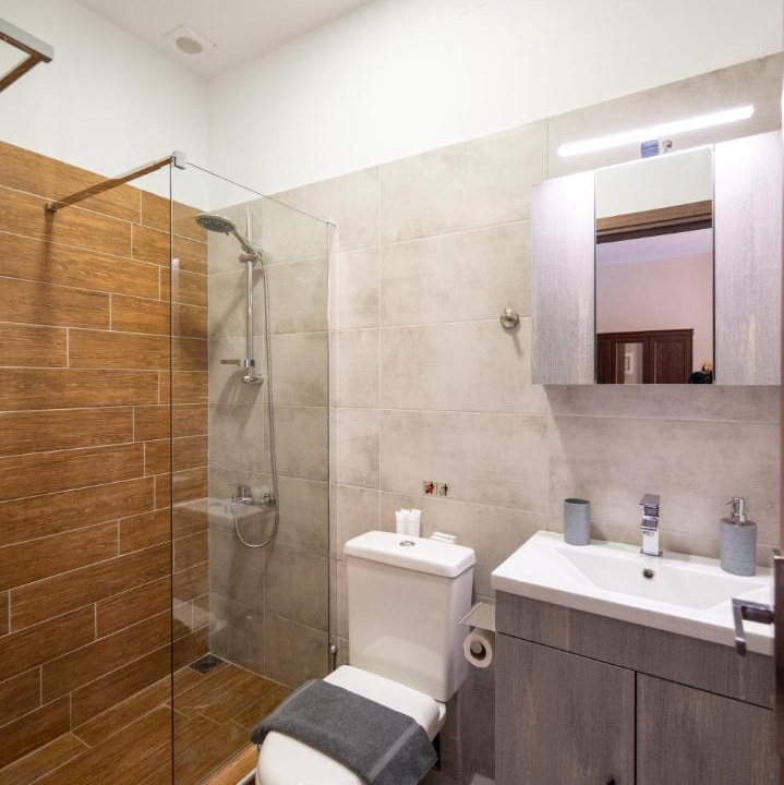 Photo of Bathroom in Ioannina Town Centre