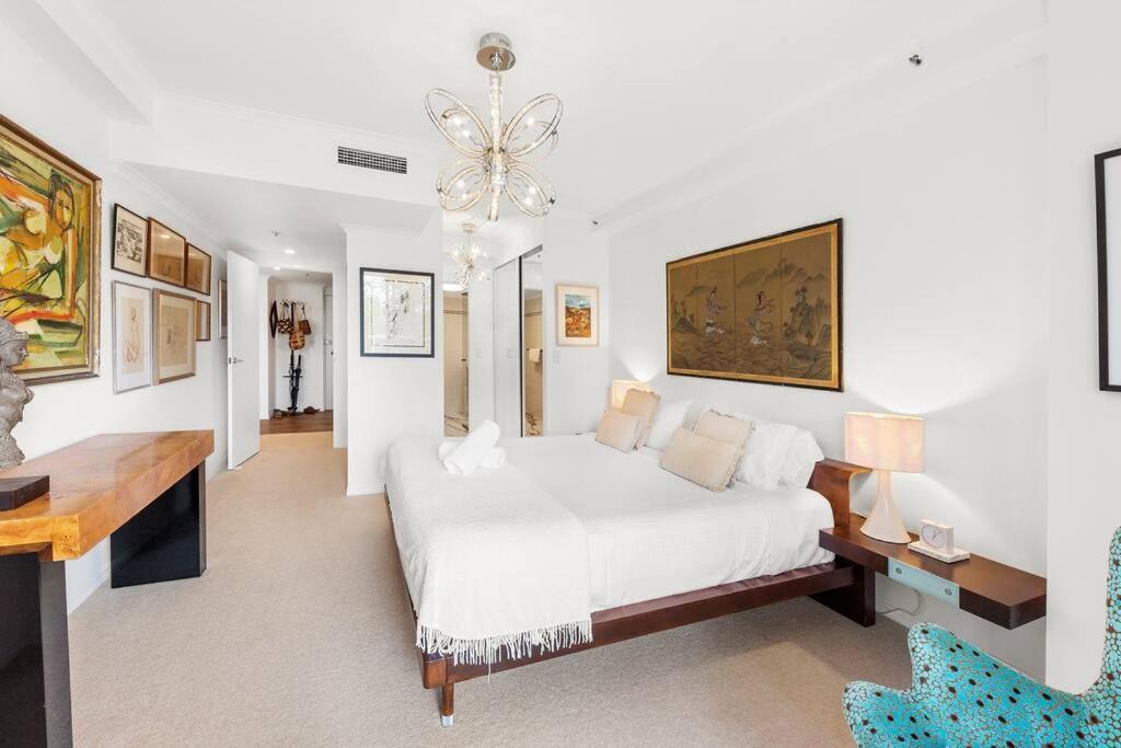 Photo of Bedroom in Main Beach