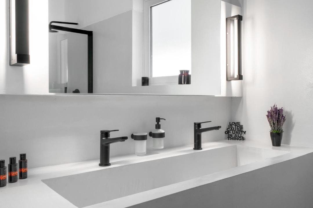 Photo of Bathroom in Varkiza
