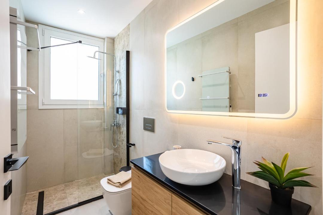 Photo of Bathroom in Kalamata Marina