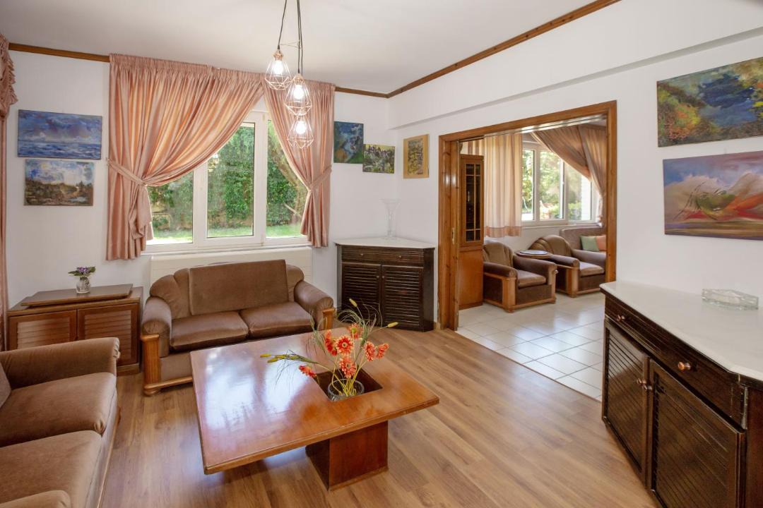 Photo of Livingroom in Marathon