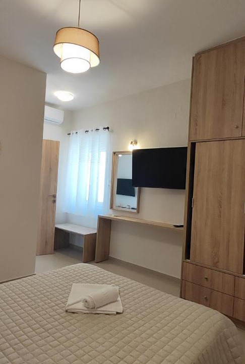 Photo of Others in Orne