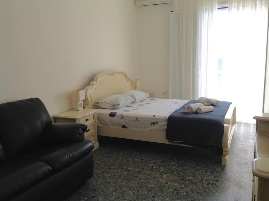 Photo of Bedroom in Marmari