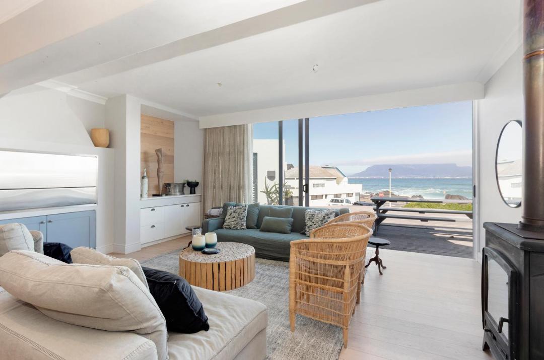 Photo of Livingroom in Bloubergstrand