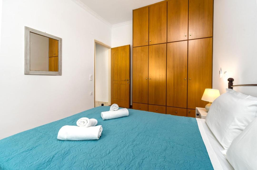 Photo of Bedroom in Neromilos