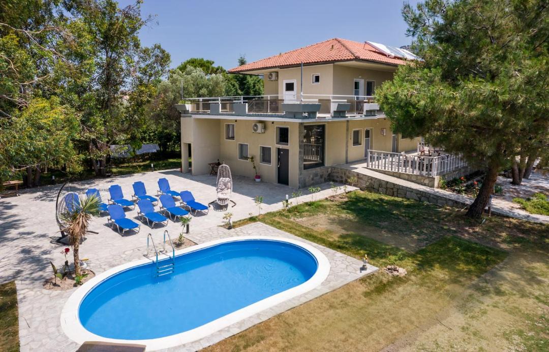 Photo of Others in Skala Prinou