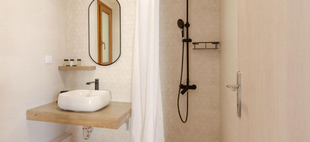 Photo of Bathroom in Limnionas