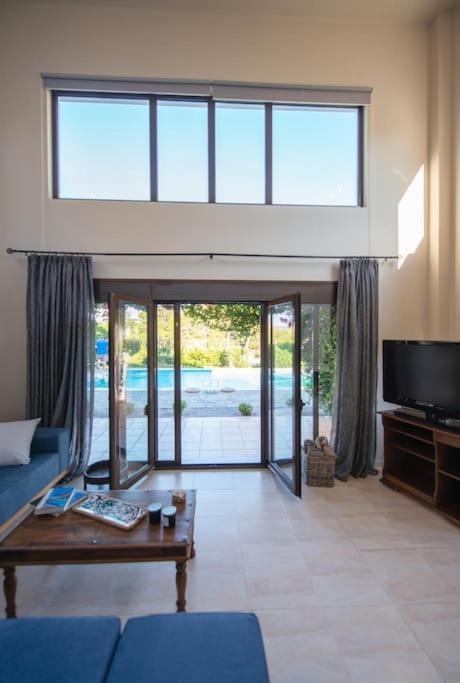 Photo of Livingroom in Chalcis
