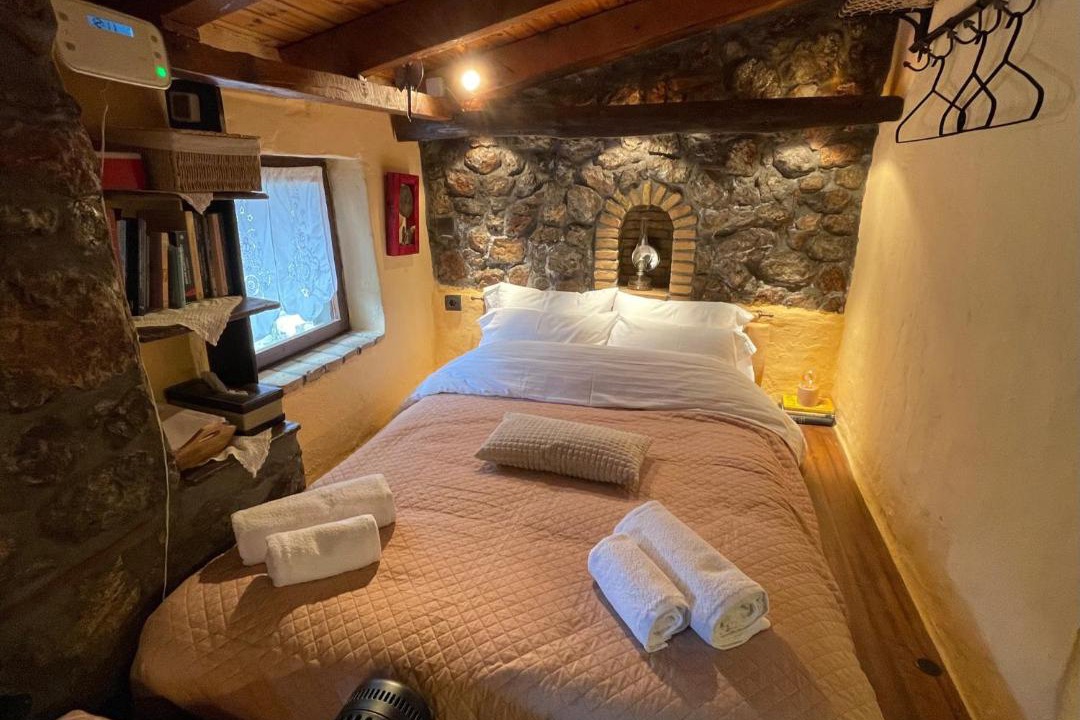 Photo of Bedroom in Lilaia