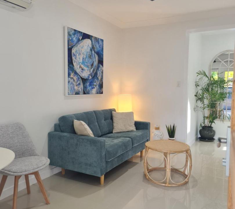 Photo of Livingroom in Trinity Beach