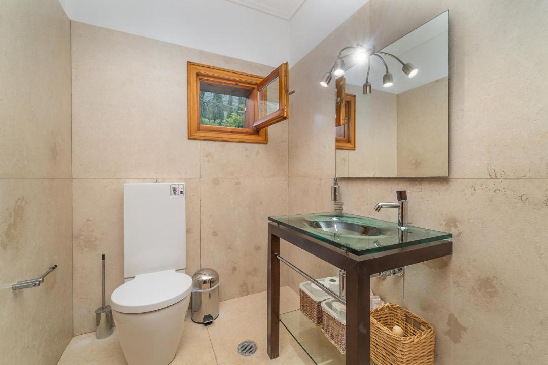 Photo of Bathroom in Pondi