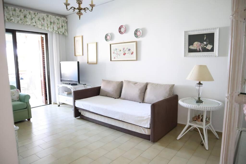 Photo of Livingroom in Nikiana