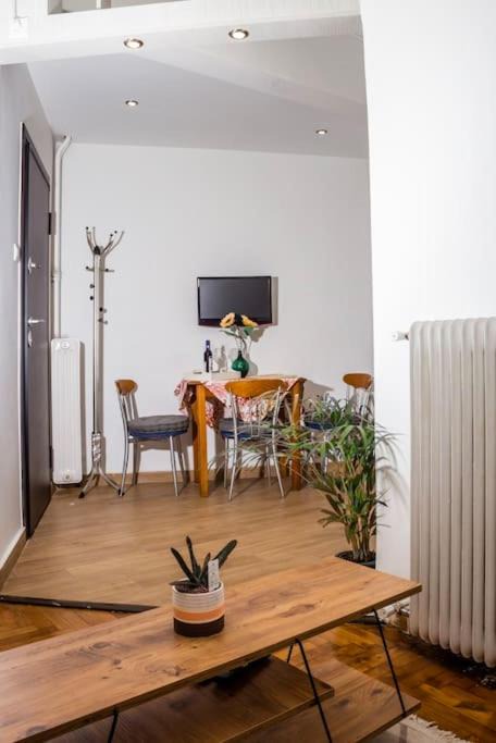 Photo of Livingroom in Ilisia