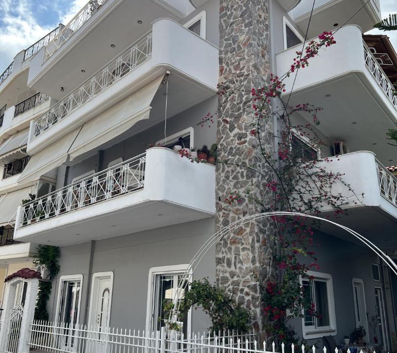 Photo of Buildings in Nea Artaki