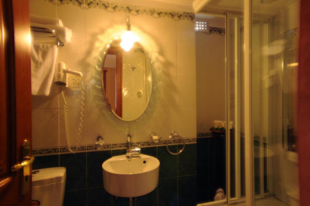 Photo of Bathroom in Malakonta