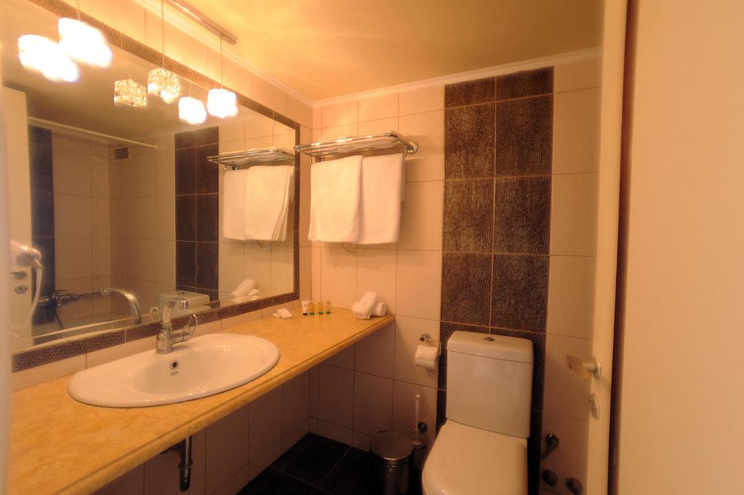 Photo of Bathroom in Malakonta