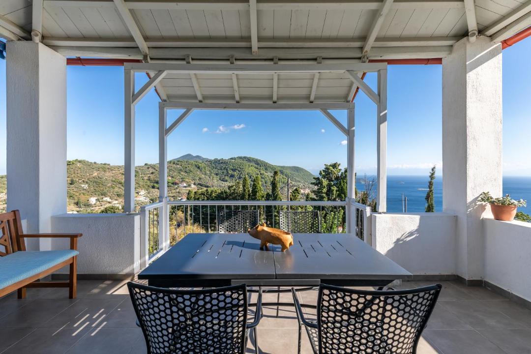 Photo of Patio Balcony in Glossa