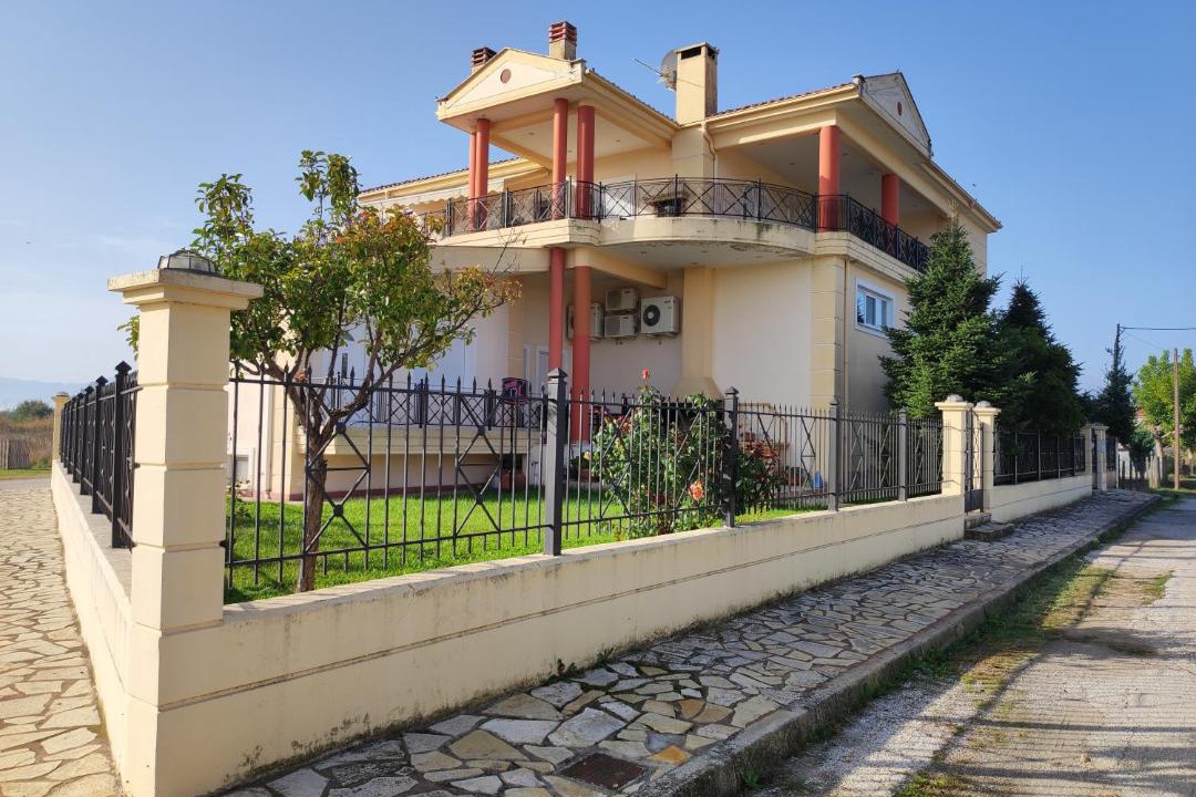 Photo of Buildings in Karditsa