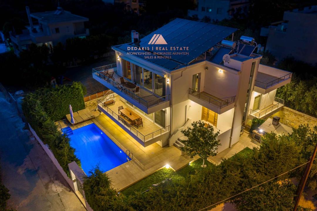 Photo of Buildings in Loutraki