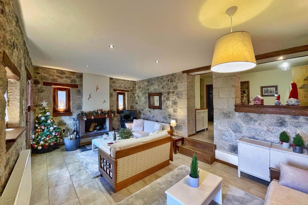 Photo of Livingroom in Polidrosos