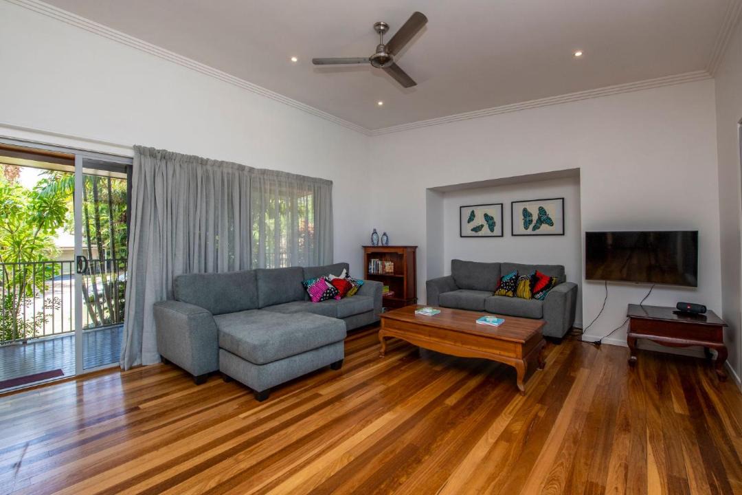 Photo of Livingroom in Horseshoe Bay