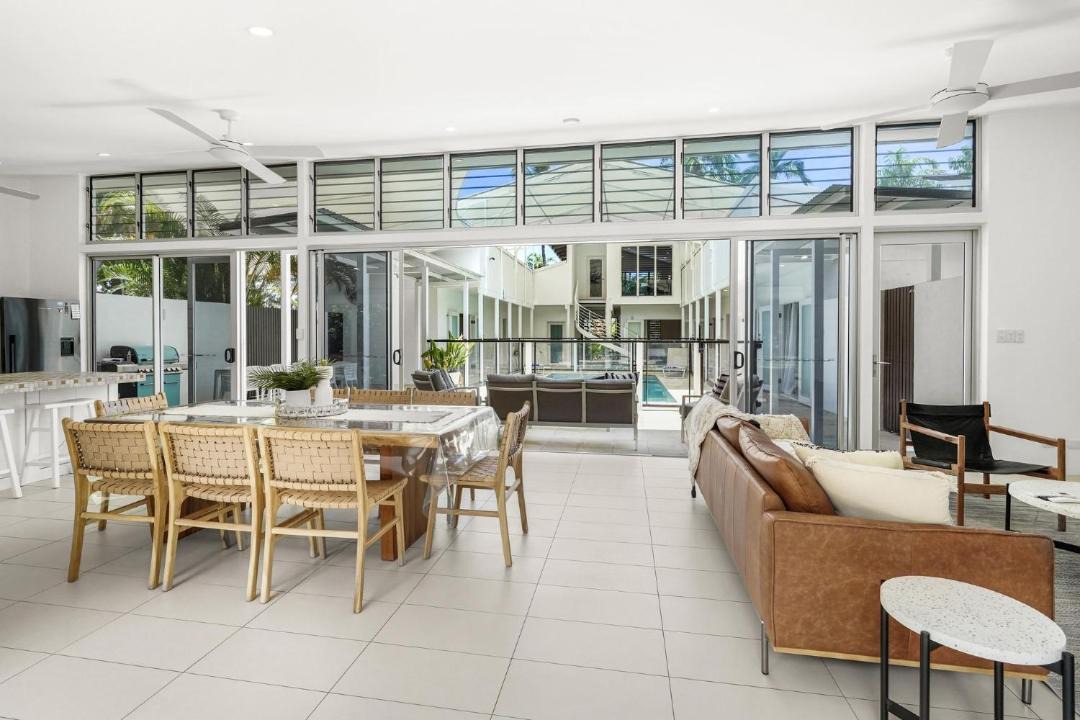 Photo of Livingroom in Trinity Beach